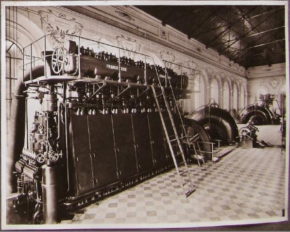 Moglia - Stabilimento idrovoro - Sala macchine - Gruppo motore-pompa Tosi. Foto 1924 – 1926