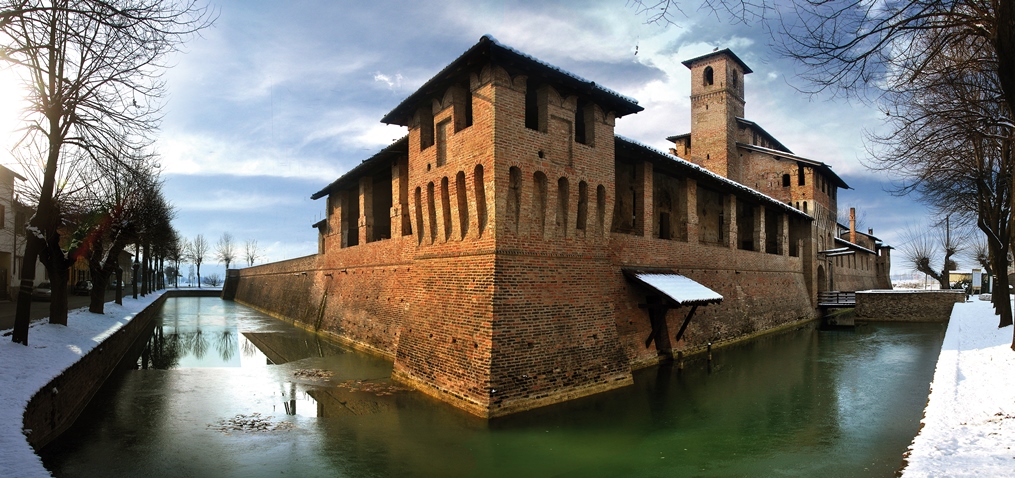 Castello Visconti di Brignano -Pagazzano. Foto di Paolo Ardiani (link scheda catalogo)