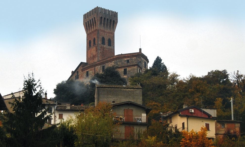 Castello Cigognola - clicca sull'immagine per la scheda