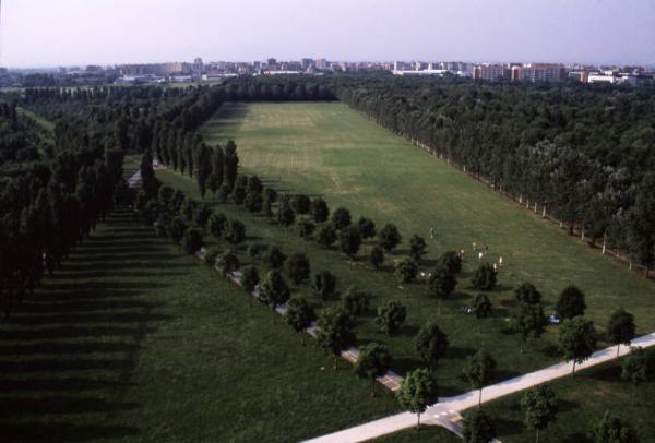 Settore Est del Parco Nord: Cannocchiale degli ippocastani, prati e boschi. Cinisello Balsamo, 1999 © Francesco Borella – Archivio Parco Nord