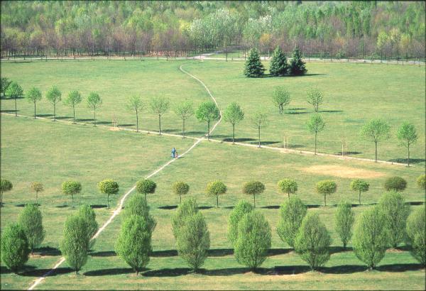 La Grande Rotonda (Gorki). Parco Nord, 1997 © Vincenzo Lombardo – Fondo Vincenzo Lombardo
