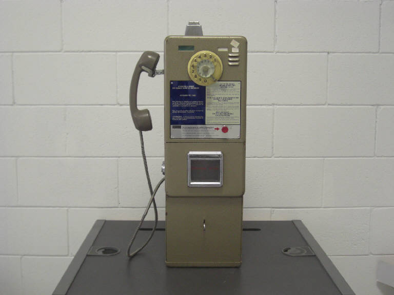 telefono da parete - produzione (seconda metà sec. XX)