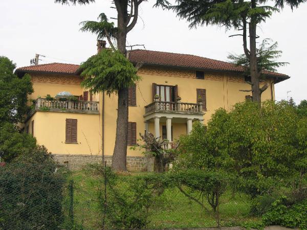 Villa Via Adro 44