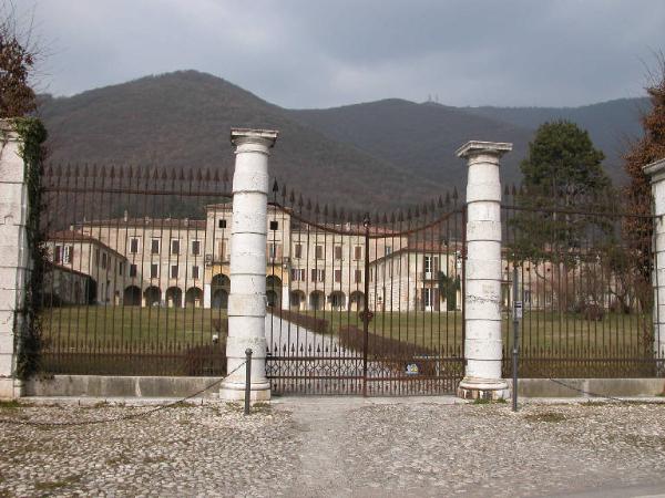 Scuderie di Villa Rampinelli