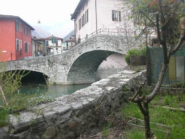 Ponte romanico