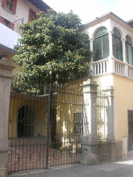 Palazzo Via Zanardelli 306