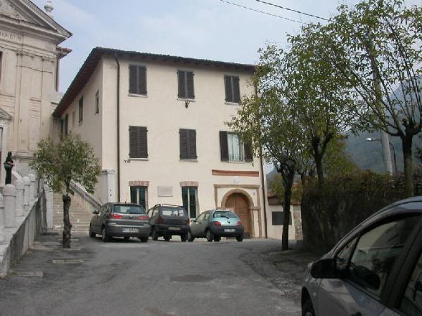 Palazzo Via Folletto 8