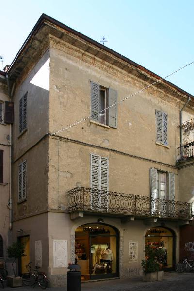 Casa Via Bernardino Luini 58