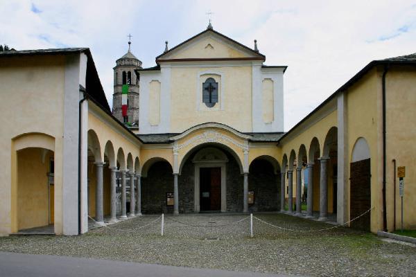 Portico della Chiesa di S. Vincenzo