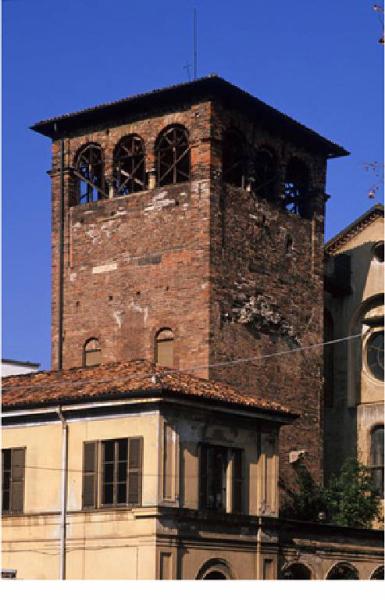 Campanile della chiesa di S. Maurizio al Monastero Maggiore