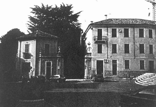 Villa Tagliabue, Rossi - complesso