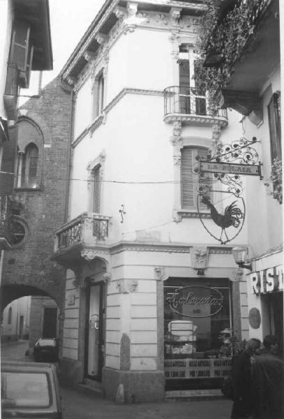 Palazzo Via Canonica 20
