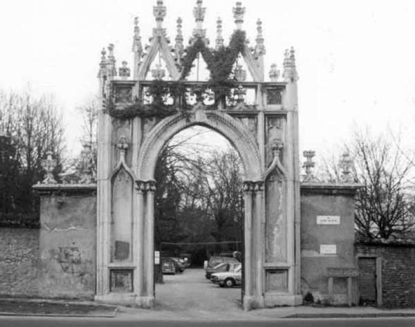 Porta Neogotica