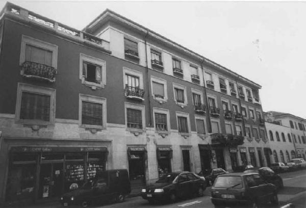 Casa per abitazioni economiche Via Borgazzi 1