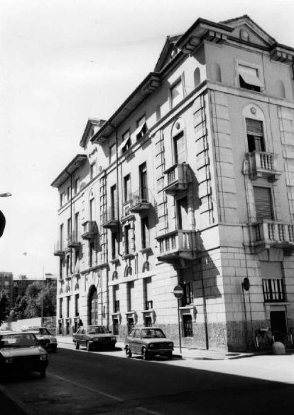 Palazzo Via Fratelli Bandiera 48