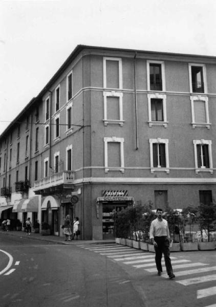 Palazzo Via Dante 95