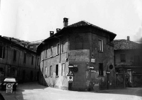 Casa Via Verdi angolo Via F. Cavallotti e Via Manzoni