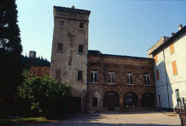 Palazzo Tonolini