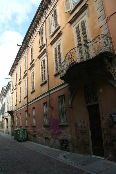Casa Via Bellocchio 22, 24