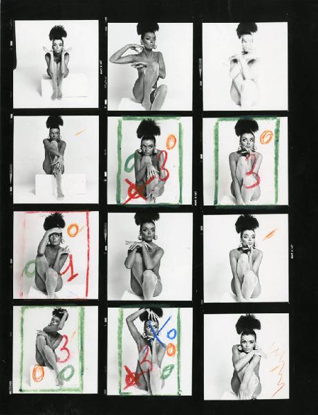 Provini a contatto - Ritratto femminile - Attrice brittanica - Barbara Steele nuda con calze di lurez e grossi orecchini