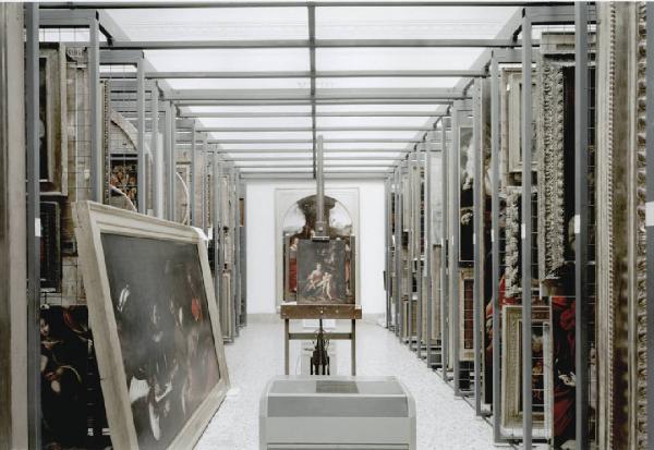 Cultura e arte. Milano - Pinacoteca di Brera, deposito opere, interno - Rastrelliere - Quadri