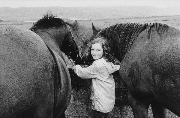 Irlanda - bambina con cavalli