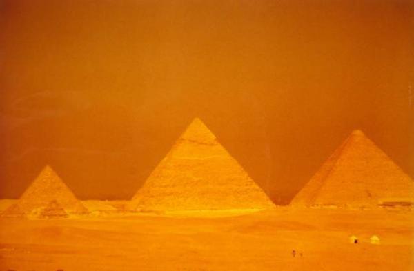 Giza - le piramidi al tramonto