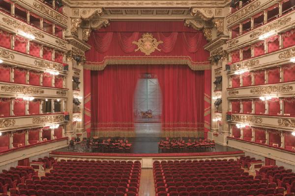 Milano. Teatro alla Scala - Interno sala - Palco e platea
