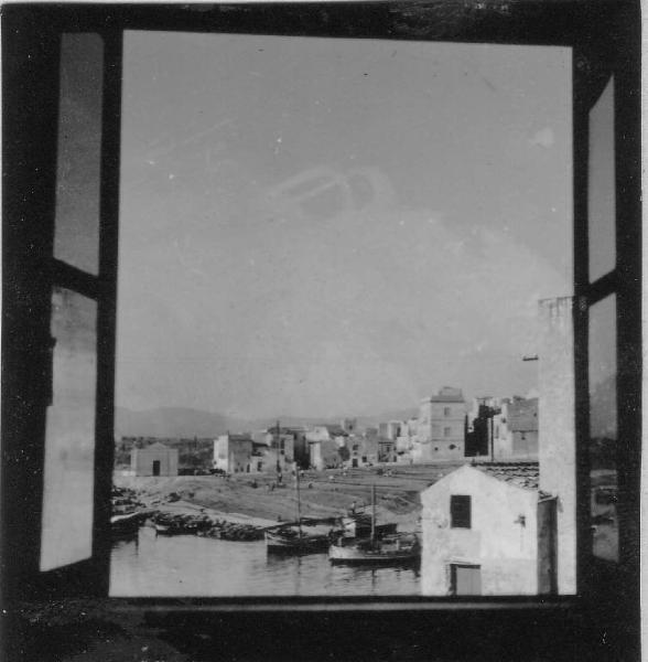 Porticello - Paesaggio visto da una finestra