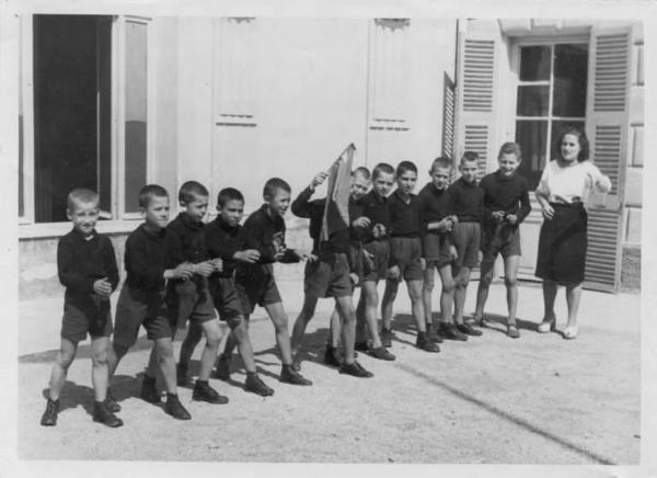 Fanciulli libici -- Mentone - Colonie bimbi libici - Alloggiamento B. Mussolini