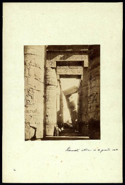 Sito archeologico - Egitto - Karnak - Tempio di Amon - Colonne della grande sala ipostila / Ritratto maschile - Uomo egiziano