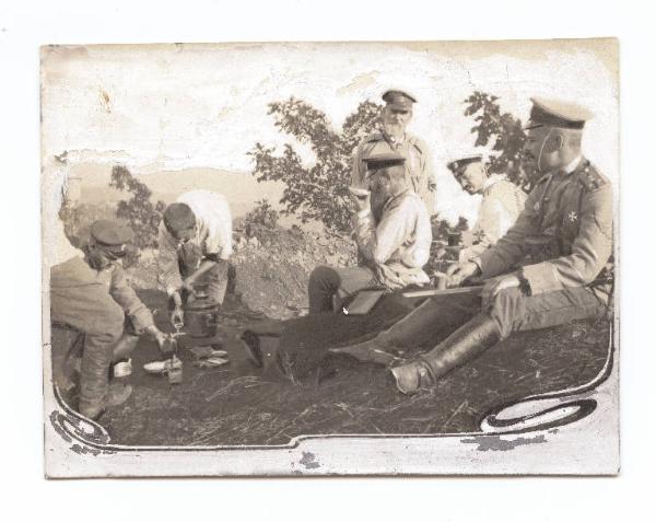 Guerra russo-giapponese - Ritratto di gruppo maschile - Militari - Generale Alexiei Ivanov ed ufficiali del Terzo Corpo di Siberia sul monte 300 - Russia - Manciuria - Landiansan