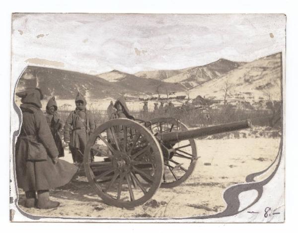 Guerra russo-giapponese - Russia - Manciuria - Paziazia - Batteria di artiglieria con addetti ai pezzi durante la battaglia di Mukden