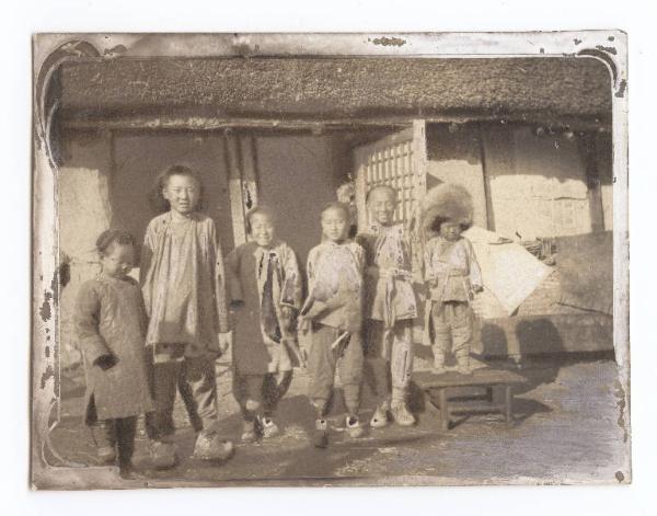 Guerra russo-giapponese - Ritratto di gruppo di bambini - Sei bambini di Khailinsai - Russia - Manciuria - Khailinsai
