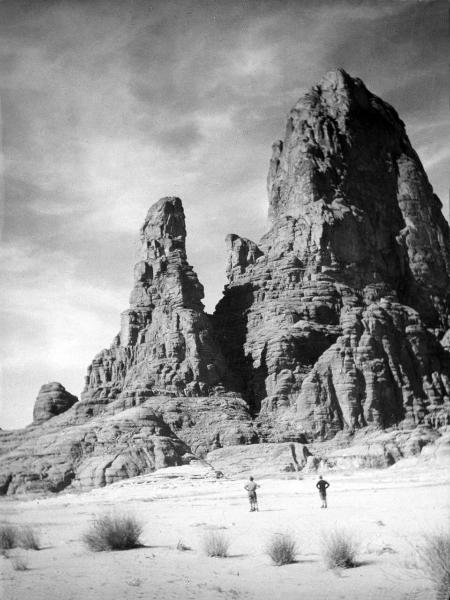 Sahara - deserto - rocce - uomini