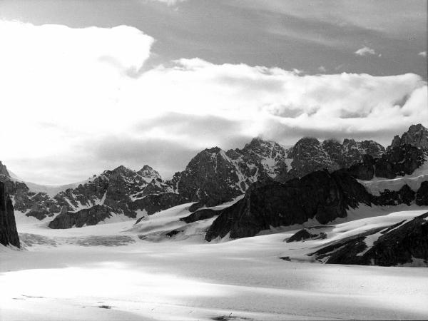 Groenlandia orientale - Mare di Groenlandia - Kong Oscar Fjord - Scoresby Land - Alpi Stauning - Ghiacciaio - Bersaerker - Montagne - Dansketinden - Hjornespids