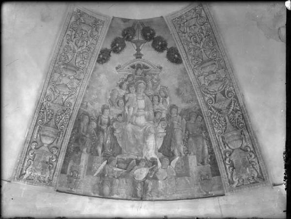 Affresco - Madonna in trono col Bambino e angeli - Mantova - Chiesa di S. Francesco