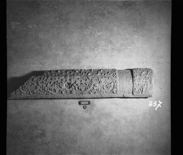 Scultura - Frammento di sarcofago - Mantova - Palazzo Ducale - Sala di Mezzo