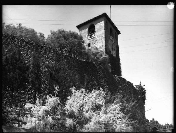 Volta Mantovana - Castello - Torre con orologio