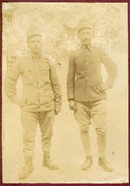 Prima Guerra Mondiale - Ritratto maschile - Militari - Soldato Vinc. Szirbu e appuntato