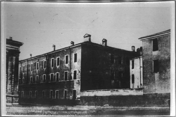 Mantova - Caserma S. Giovanni