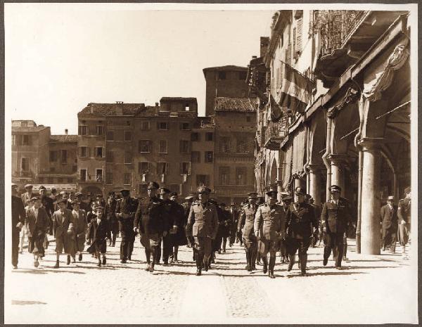Mantova - Piazza Erbe - Visita di gerarchi fascisti