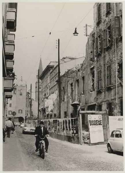 Mantova - Ex ghetto - Via Bertani - Edifici in demolizione