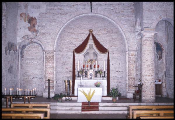Cavriana - Pieve di S. Maria - Interno - Altare
