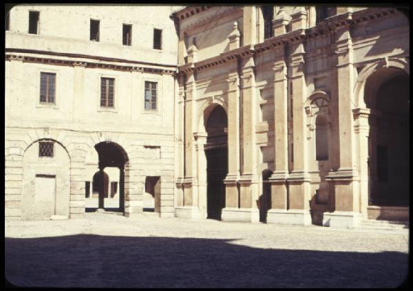 Mantova - Palazzo Ducale - Piazza S. Barbara