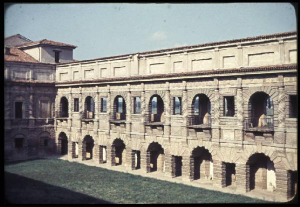 Mantova - Palazzo Ducale - Cortile della Cavallerizza