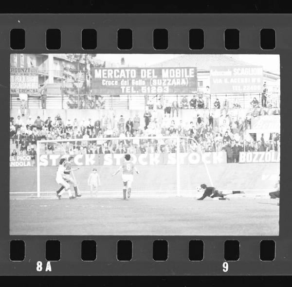 Partita Mantova-Roma 1972 - Mantova - Stadio Danilo Martelli - Azione d'attacco dei giallorossi - Gol di Cappellini