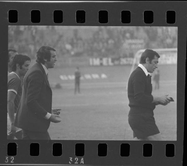 Ritratto di gruppo maschile - Partita Mantova-Solbiatese1973 - Mantova - Stadio Danilo Martelli