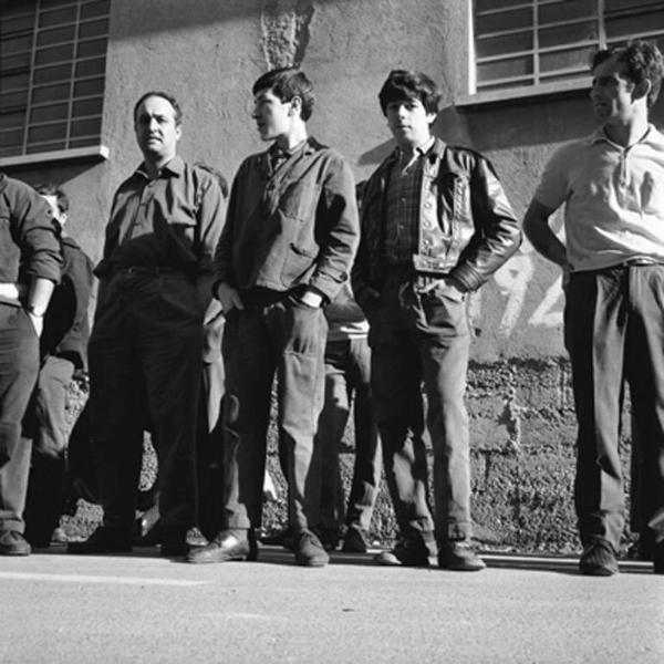 Sciopero dei lavoratori metallurgici di Veduggio - Picchetto davanti alla fabbrica Fontana - Ritratto di gruppo - Lavoratori