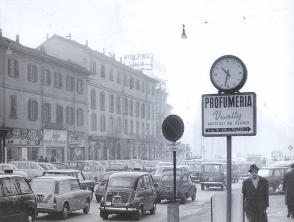 Milano - Sciopero lavoratori Atm - Corso Buenos Aires - Traffico intenso - Automobili in coda